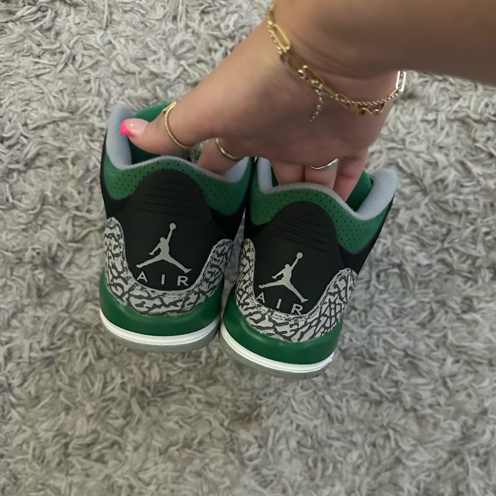 Retro Jordan 3 - Picture 5 of 6